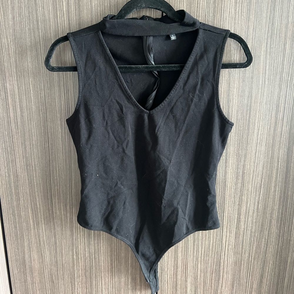 V neck bodysuit